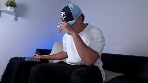  DEIVY  online show from February 11, 8:58 pm