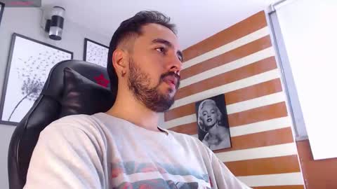 Snapshot of demon_salvatoree chatting on October 9, 10:47 pm Demon Salvatore online show from October 9, 10:47 pm