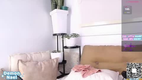 Juan  Gabriel Independent Models 3 online show from April 10, 6:20 am