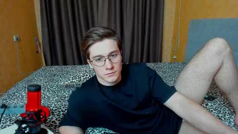 Deni online show from February 8, 4:55 pm