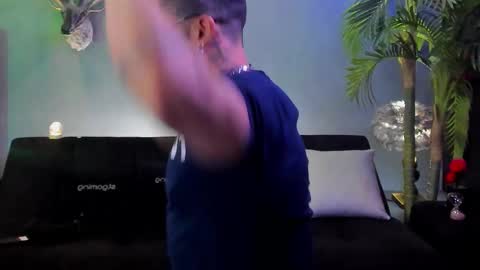 dennis_cox_ online show from March 30, 6:53 pm