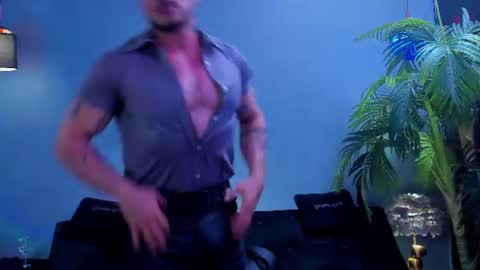 dennis_cox_ online show from July 20, 10:33 pm