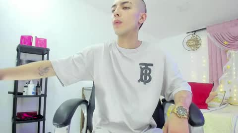 Snapshot of dereck_boy8 chatting on September 22, 8:08 pm Dereck Boy online show from September 22, 8:08 pm