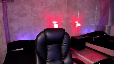 dereck_manson online show from December 3, 11:38 am