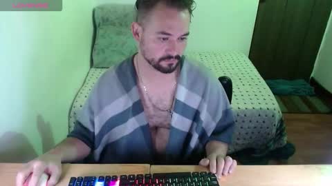 Dereck Mills3 online show from March 19, 2:48 am