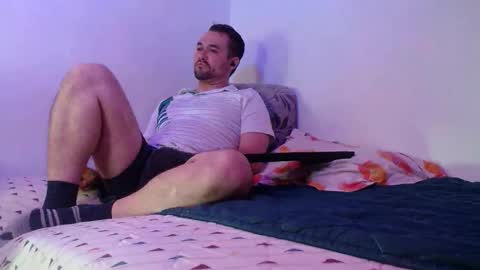 Dereck Mills3 online show from April 18, 4:14 am