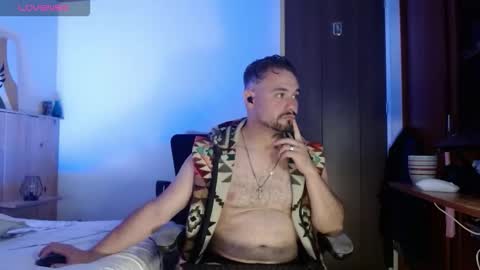 Dereck Mills3 online show from February 21, 3:51 am