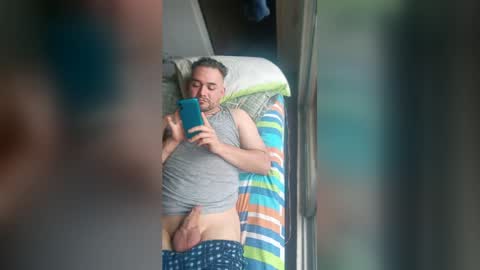 Dereck Mills3 online show from April 22, 9:41 pm