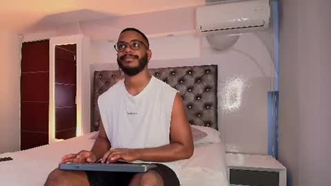 Dereck and Jake online show from June 24, 11:57 am