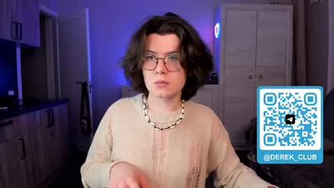 Derek online show from April 23, 7:05 pm