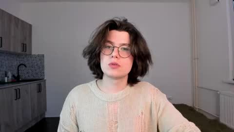 Derek online show from April 22, 4:34 pm