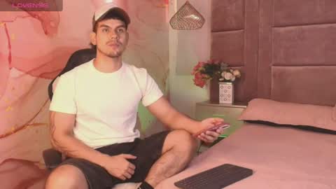 derek_voss online show from July 10, 9:38 pm