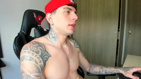 derekmuller11 online show from April 21, 1:28 pm