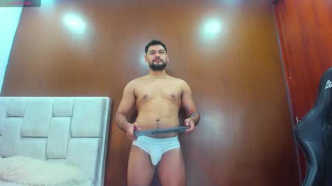 DerryBigger CM online show from February 17, 8:41 pm