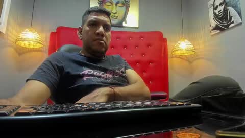 Designturbate online show from March 8, 7:57 am