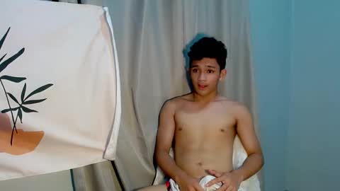 Snapshot of destroyer_joshx chatting on October 10, 6:46 pm destroyer_joshx online show from October 10, 6:46 pm