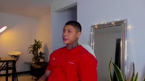 Snapshot of diagostone chatting on December 24, 1:49 am Diego online show from December 24, 1:49 am