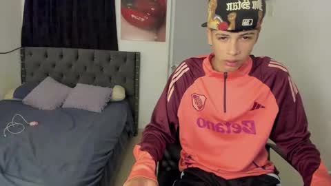 dick_master17 online show from March 9, 4:28 am