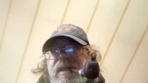 Dickbowen online show from December 18, 6:14 pm