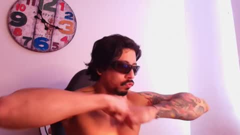 Snapshot of dickdamian_ chatting on October 7, 9:24 am Damin online show from October 7, 9:24 am
