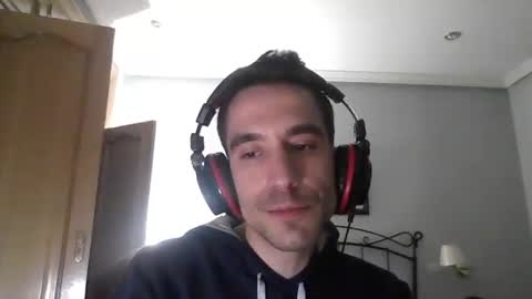 Snapshot of dieguito124 chatting on February 16, 12:32 am dieguito124 online show from February 16, 12:32 am