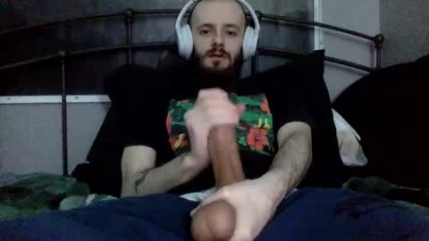 Snapshot of digbicknik chatting on February 27, 1:24 am digbicknik online show from February 27, 1:24 am