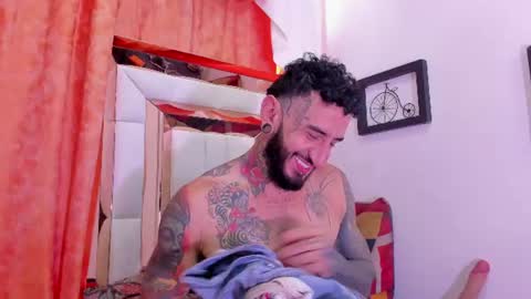 dilan_scootk_ online show from June 10, 7:47 pm
