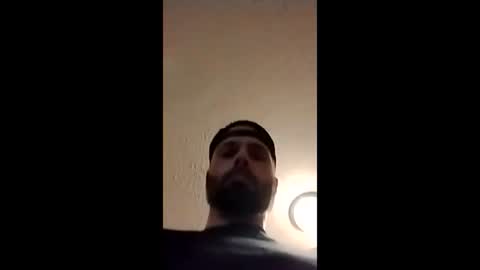 dill801975 online show from February 7, 6:42 am