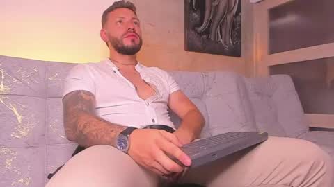 Angel Dimitri online show from July 31, 4:12 am