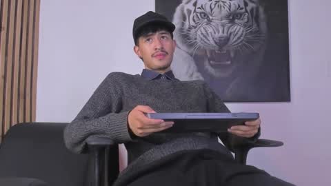 Snapshot of dimitrideluxe chatting on September 22, 8:08 pm Dimitri online show from September 22, 8:08 pm