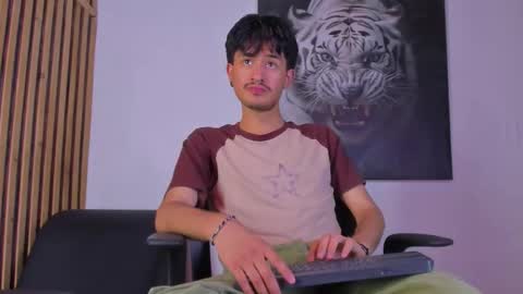 Snapshot of dimitrideluxe chatting on September 19, 10:53 pm Dimitri online show from September 19, 10:53 pm