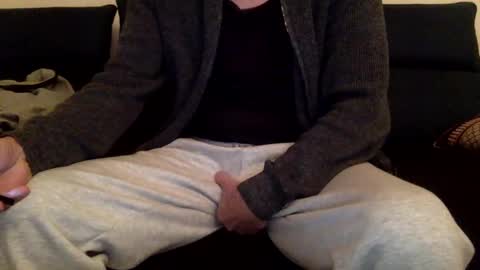 Snapshot of dinnerout1111 chatting on December 29, 11:29 pm dinnerout1111 online show from December 29, 11:29 pm
