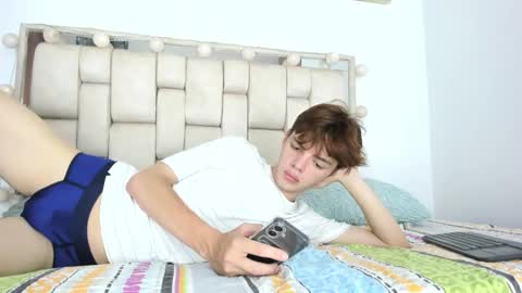 Snapshot of dioniso_69 chatting on October 17, 8:24 pm apollo online show from October 17, 8:24 pm