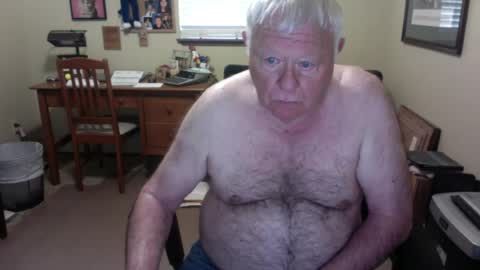 dirtrider195080438 online show from July 8, 10:25 pm