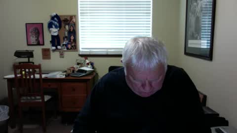 dirtrider195080438 online show from May 16, 9:57 pm