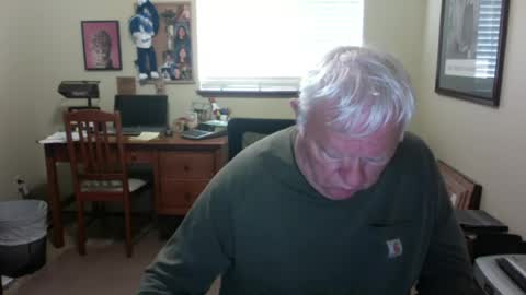 dirtrider195080438 online show from July 12, 4:53 pm