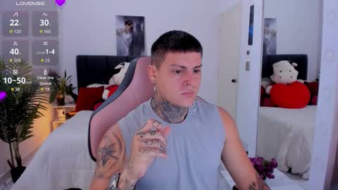 Snapshot of dirty_boy__ chatting on October 16, 3:53 pm johny online show from October 16, 3:53 pm