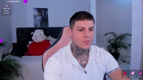 Snapshot of dirty_boy__ chatting on October 18, 6:35 pm johny online show from October 18, 6:35 pm