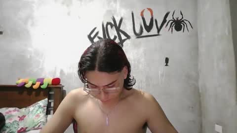 dirty model online show from March 1, 3:50 am