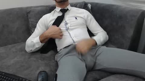 Snapshot of dirtyybooyy77 chatting on October 9, 6:35 pm dirtyybooyy77 online show from October 9, 6:35 pm