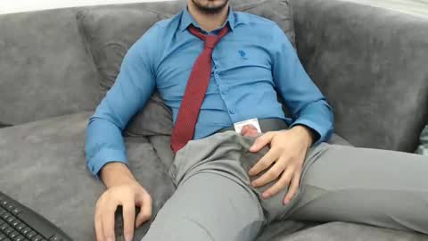 Snapshot of dirtyybooyy77 chatting on October 17, 10:52 am dirtyybooyy77 online show from October 17, 10:52 am