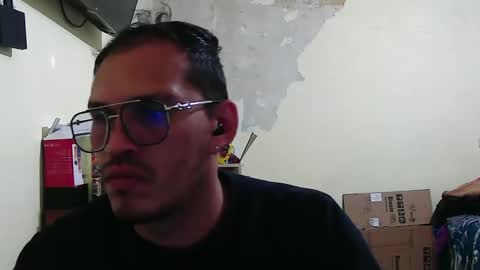Snapshot of doblewyosk69g chatting on October 19, 7:00 am doblewyosk69g online show from October 19, 7:00 am