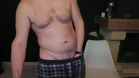 Snapshot of doggydaddi chatting on March 10, 6:49 am Alex online show from March 10, 6:49 am