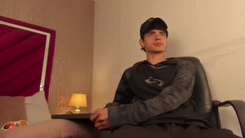 Dominic foox online show from March 9, 2:33 pm