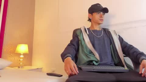 Dominic foox online show from February 23, 12:18 pm