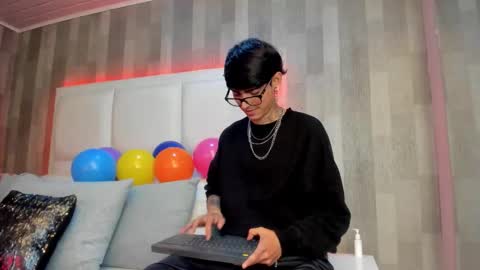 Dominic foox online show from February 14, 2:01 pm