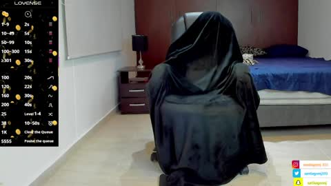 SANTI  independent model online show from March 30, 4:46 am