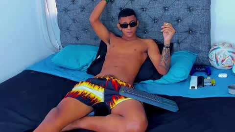 dominic_smith_ online show from December 2, 9:04 pm