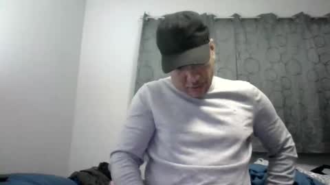 Snapshot of dominicanorico chatting on December 21, 5:14 am luis online show from December 21, 5:14 am