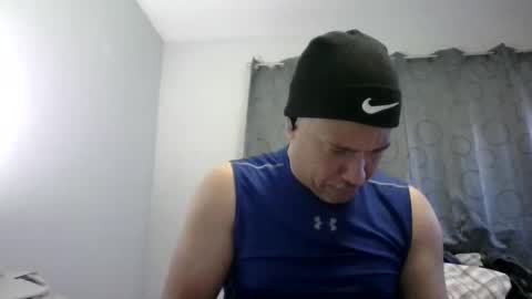 Snapshot of dominicanorico chatting on February 3, 4:35 am luis online show from February 3, 4:35 am